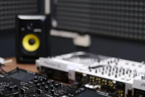 premium-audio-156325