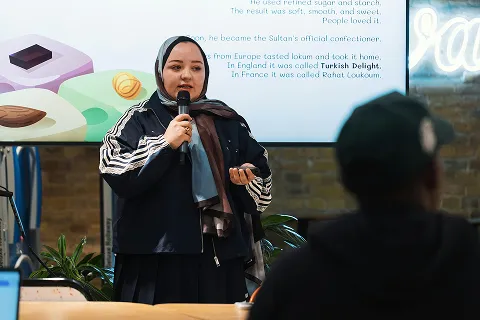 <strong>Grand Entrance & Highlight Moments</strong>